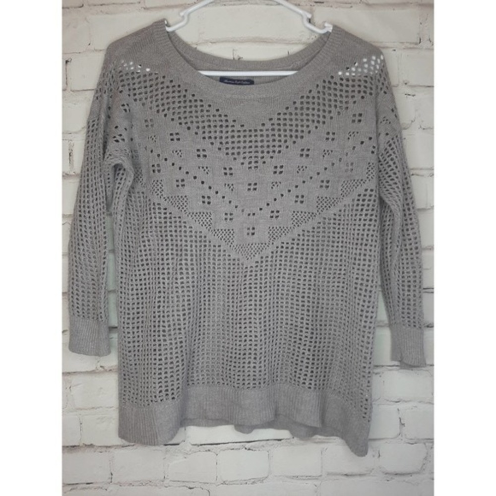 American Eagle Outfitters Women's Sweater Size Small‎